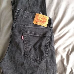 Black levi's